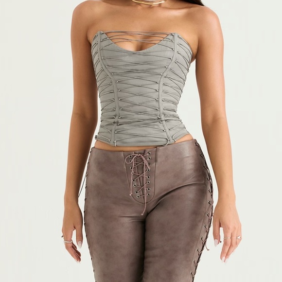 House of CB Corset - Picture 1 of 2